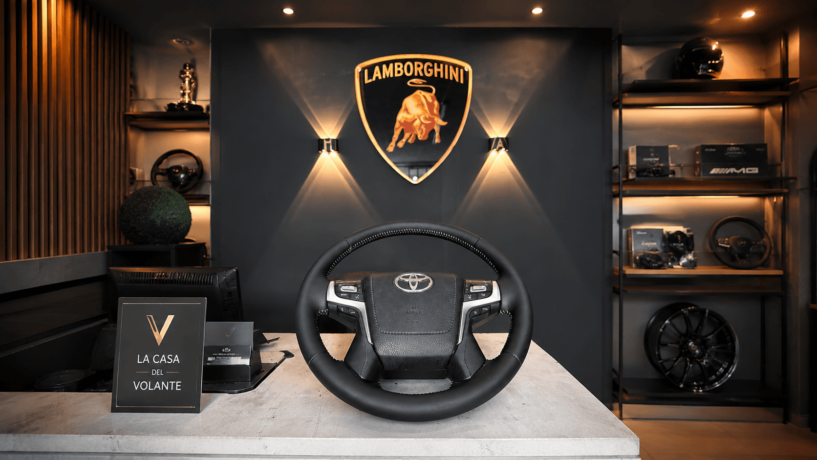Taller e interiores automotrices — La Casa del Volante, Bucaramanga